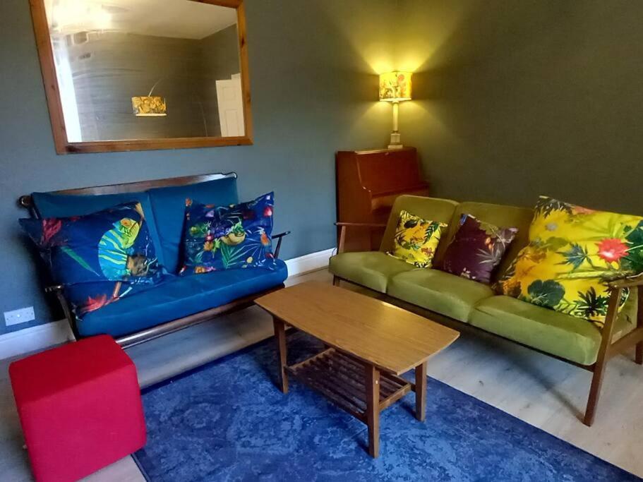 Peaceful Home From Home - Spacious 3 Bedroom House Accommodating 7 - Ideal For Families And Workers 게이츠헤드 외부 사진